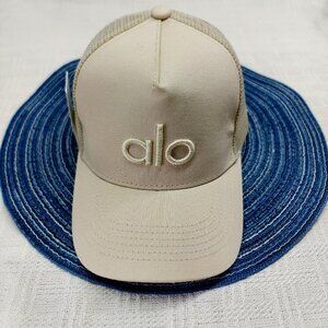 NWT ALO Yoga District Trucker Hat